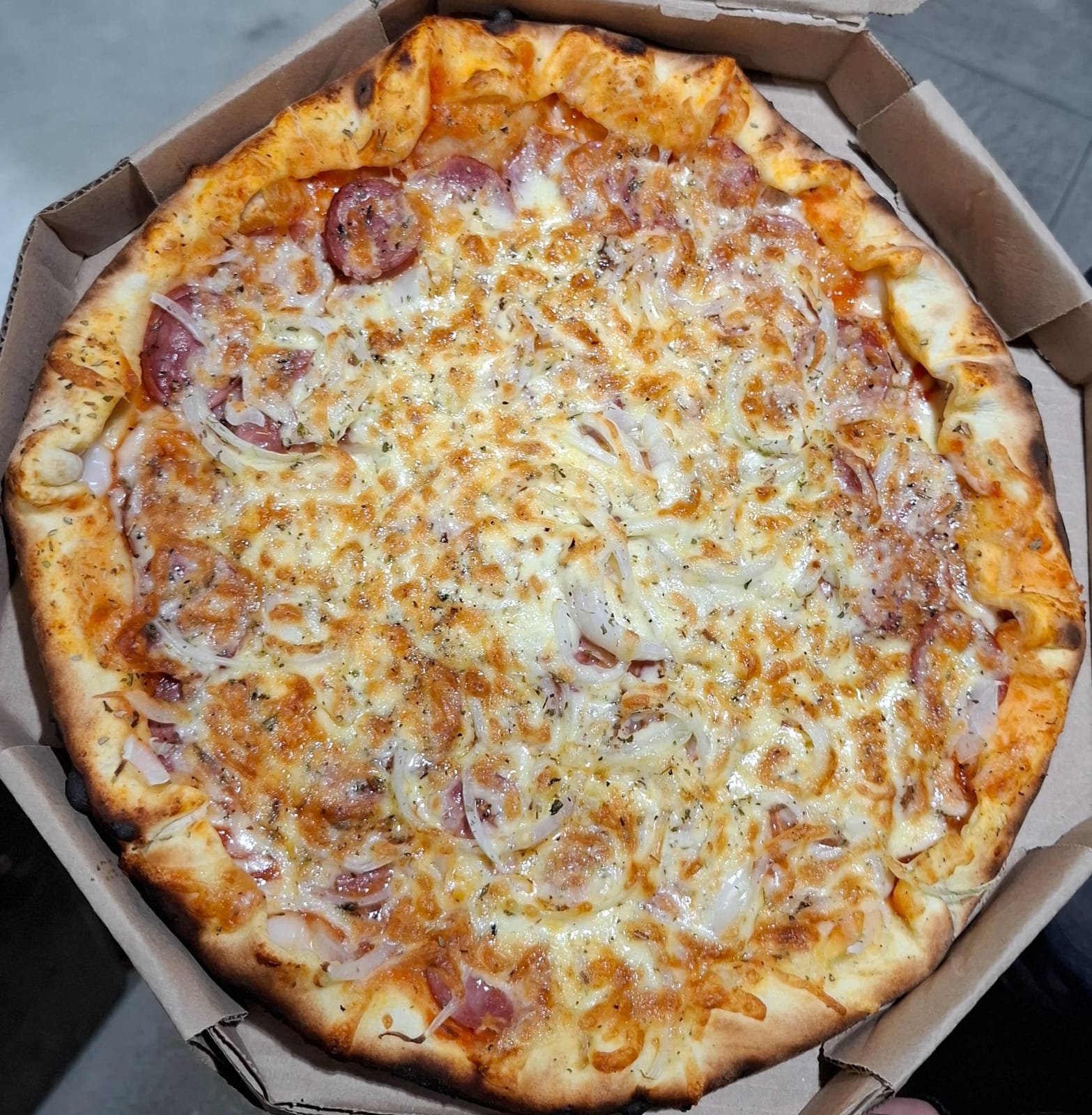Pizza Calabresa com Mussarela da Sampa